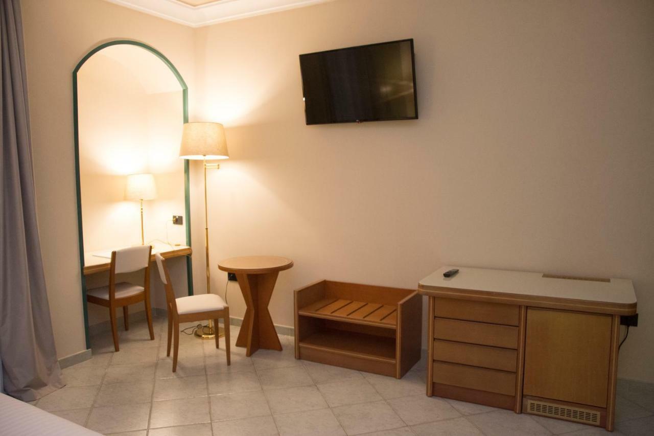 Hotel Commercio Battipaglia Eksteriør bilde