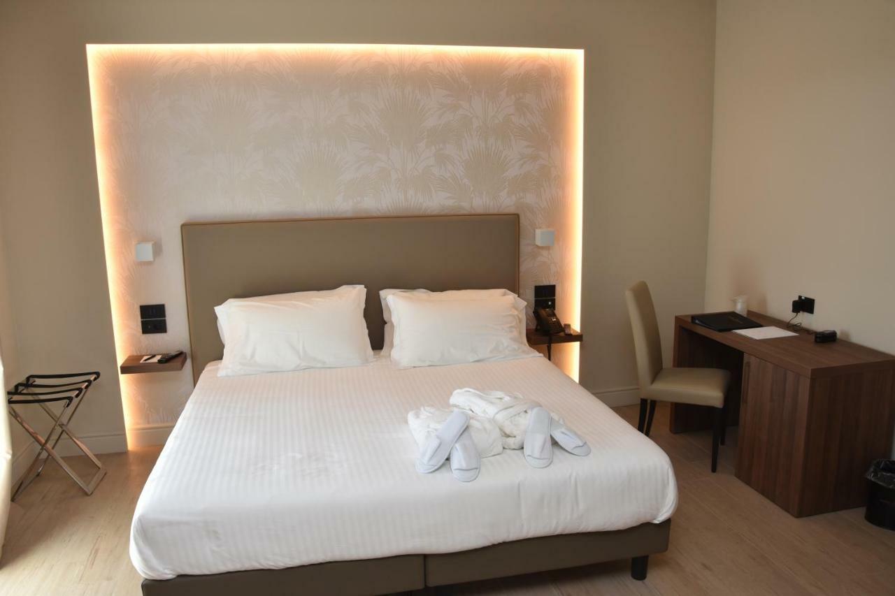 Hotel Commercio Battipaglia Eksteriør bilde